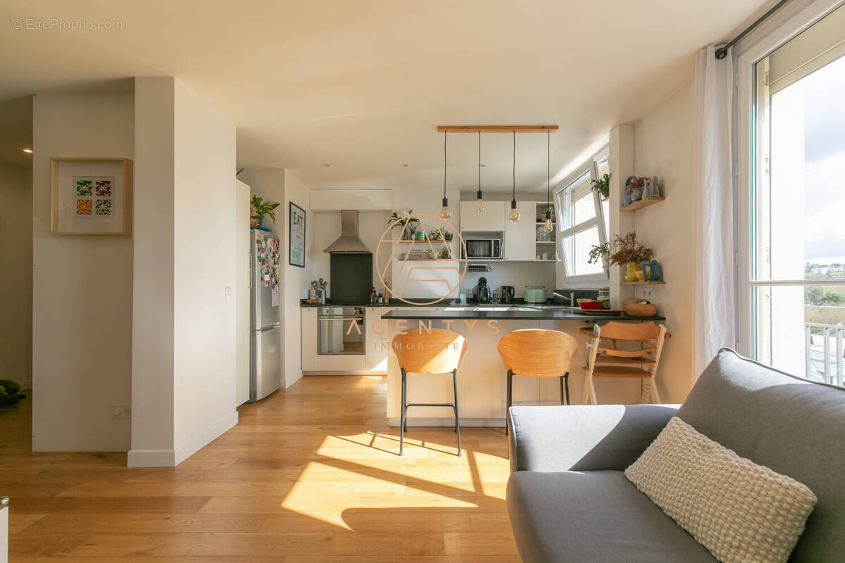 Appartement à SAINT-MAUR-DES-FOSSES