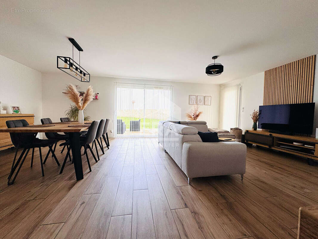 Maison à SAINT-CIERS-DE-CANESSE