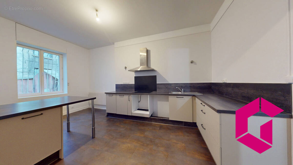 Appartement à SAINT-ETIENNE