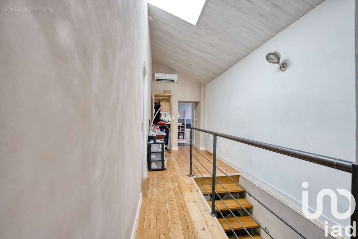 Maison 150 m² à Virelade  - photo 9