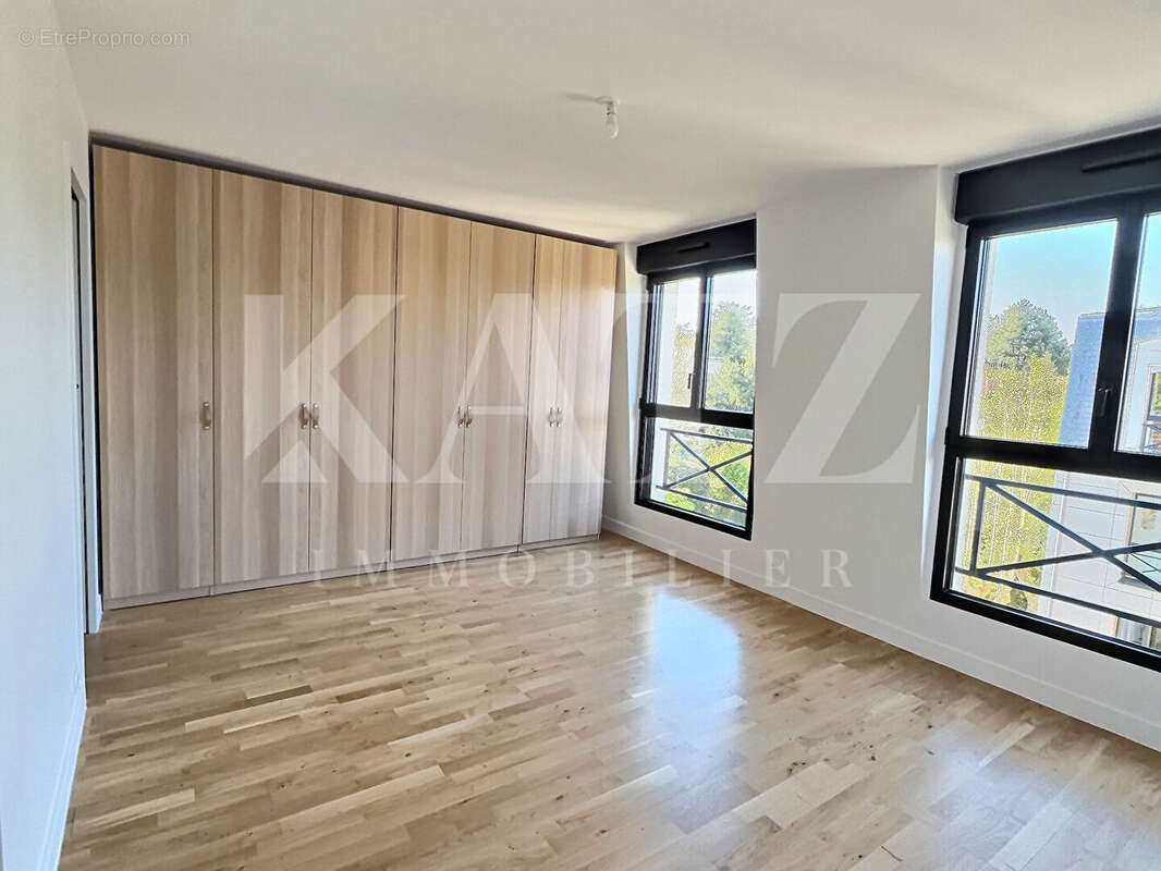 Appartement à GARCHES