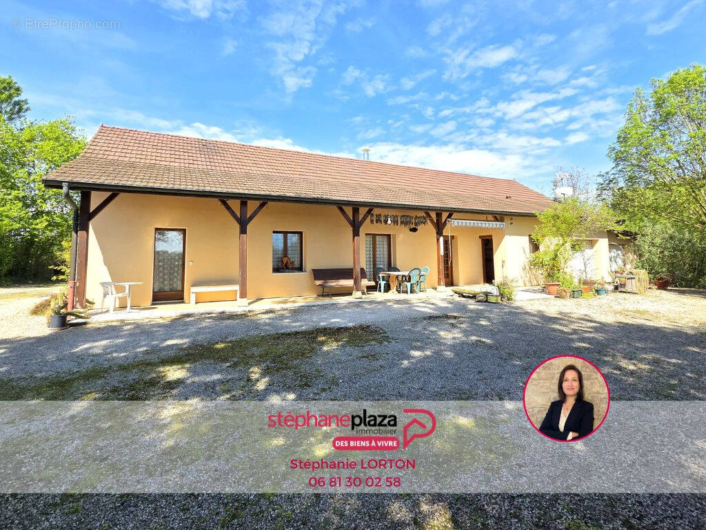 Maison à SAILLENARD