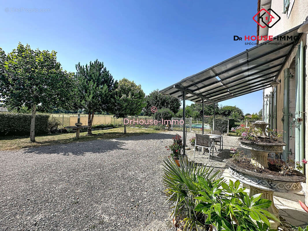 Maison 7 pièces 198 m² à vendre à Aubeterre-Sur-Dronne (16390) - photo 35