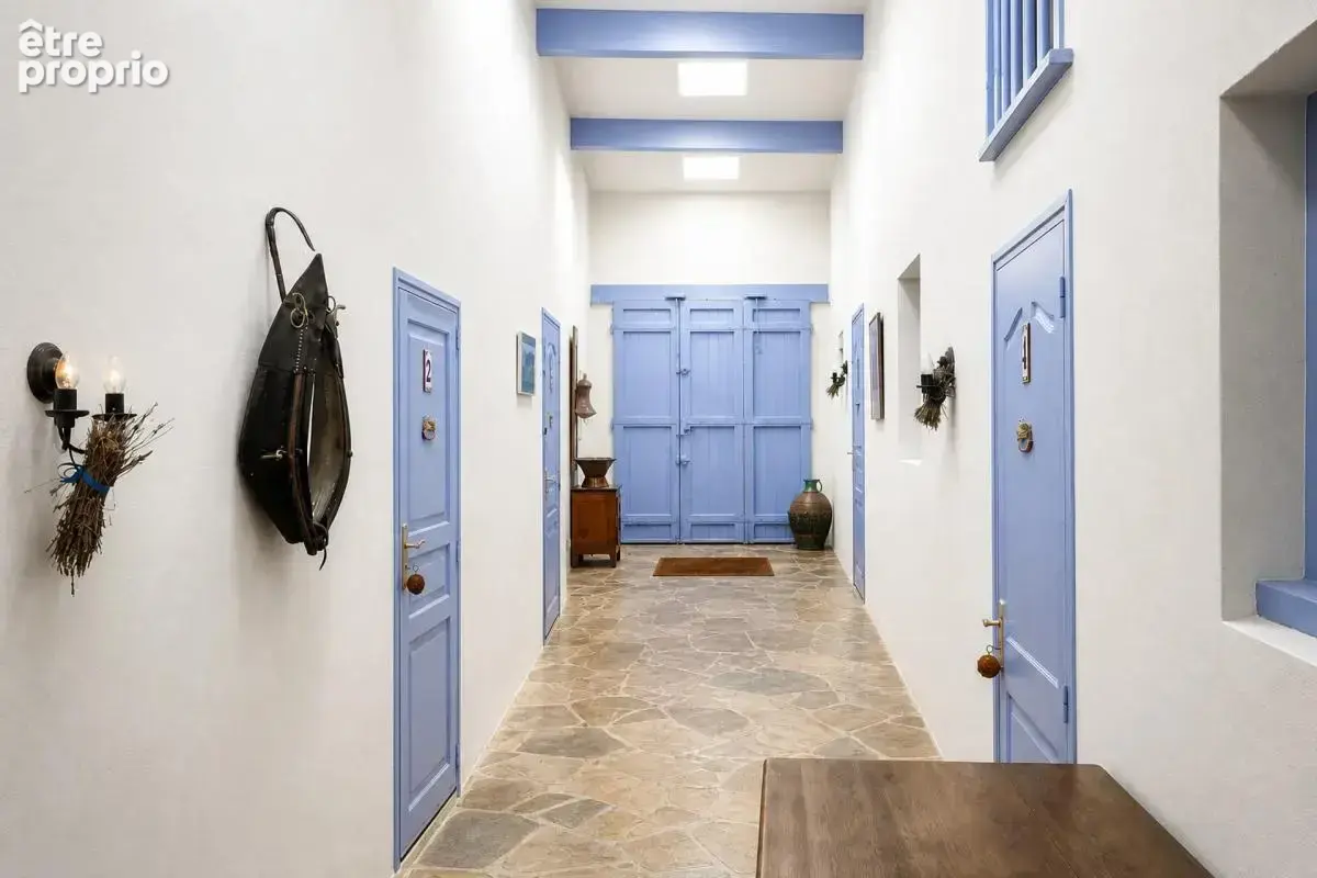 Propriété de 15 pièces de 400 m² à Revest-du-Bion - photo 6