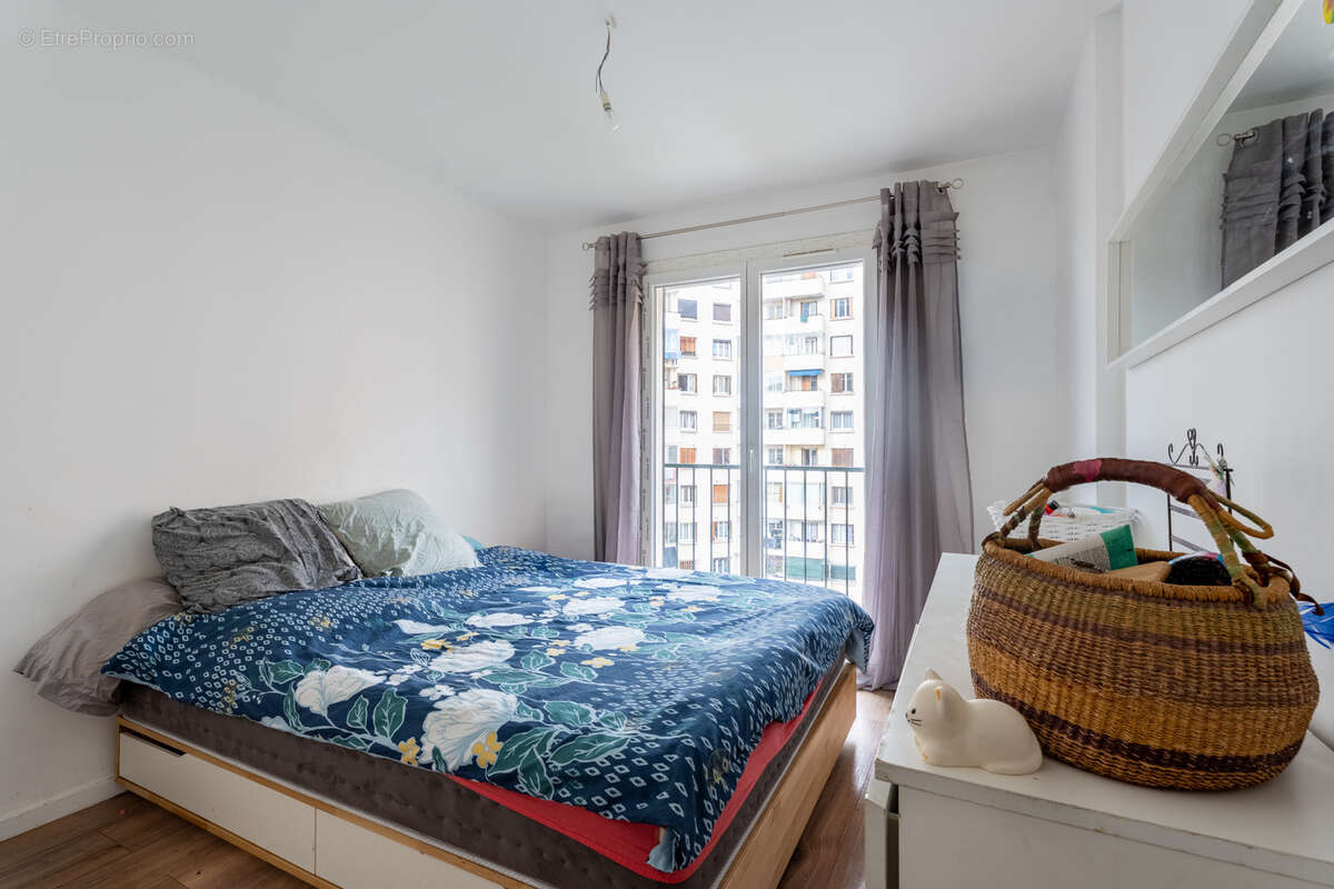Appartement à MARSEILLE-4E