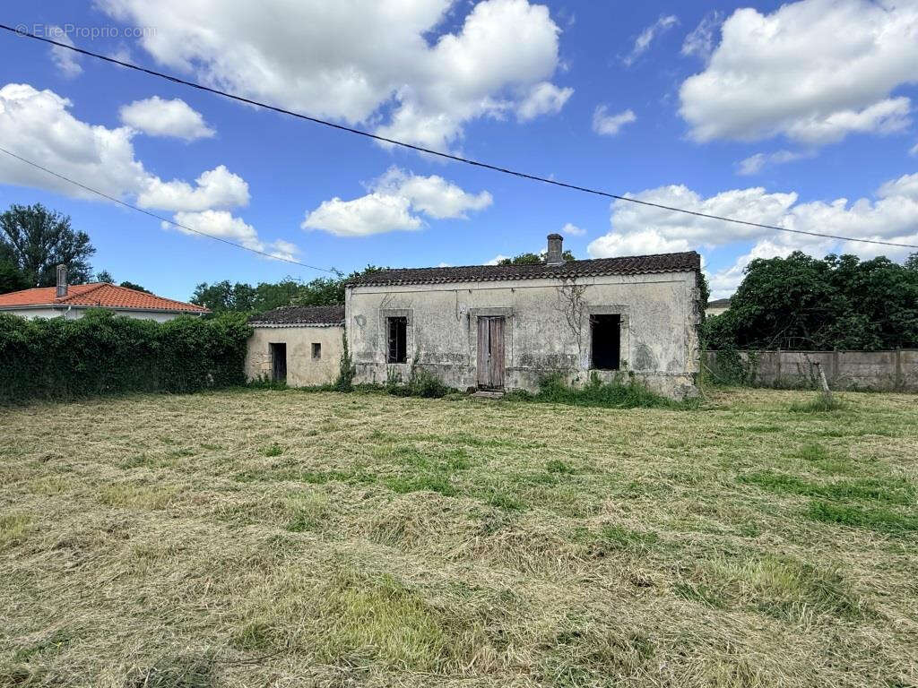 Maison à PUGNAC