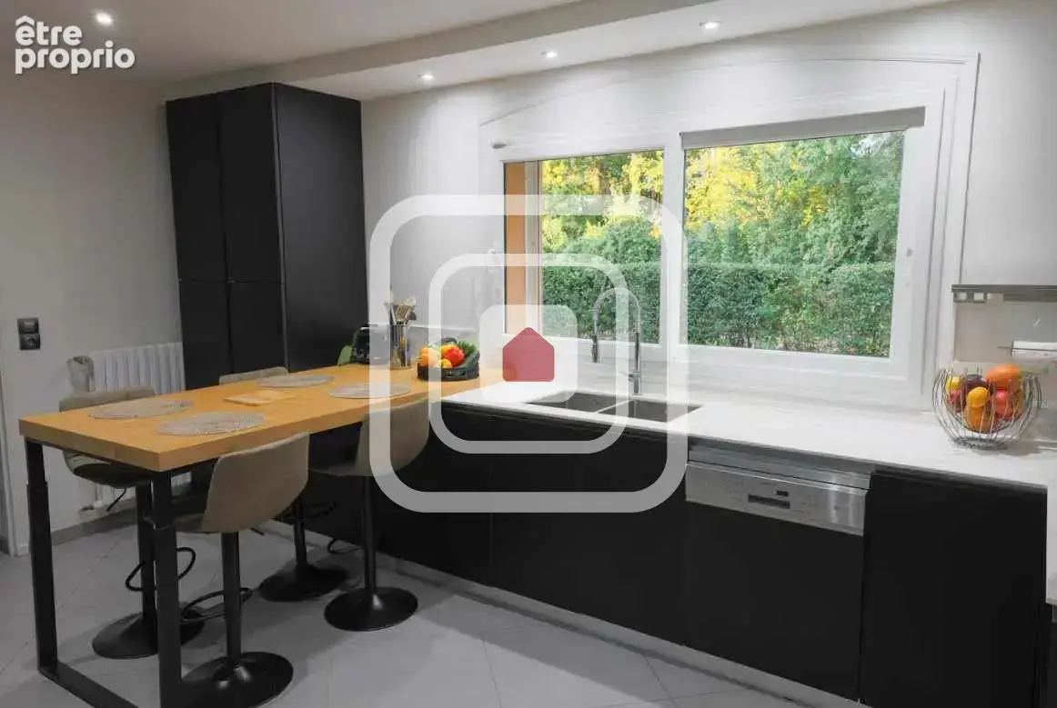 Maison de prestige cadre exceptionnel au bord d'un étang a 25 minutes de reims - photo 8