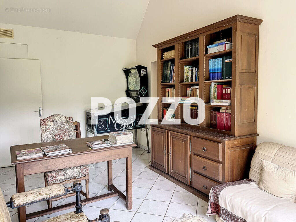 Blainville Sur Mer, 2.5 kms de la mer,  jolie maison en pierres avec vie de plain pied  , beaux volumes, terrain 1700 m² et 1300 - photo 8