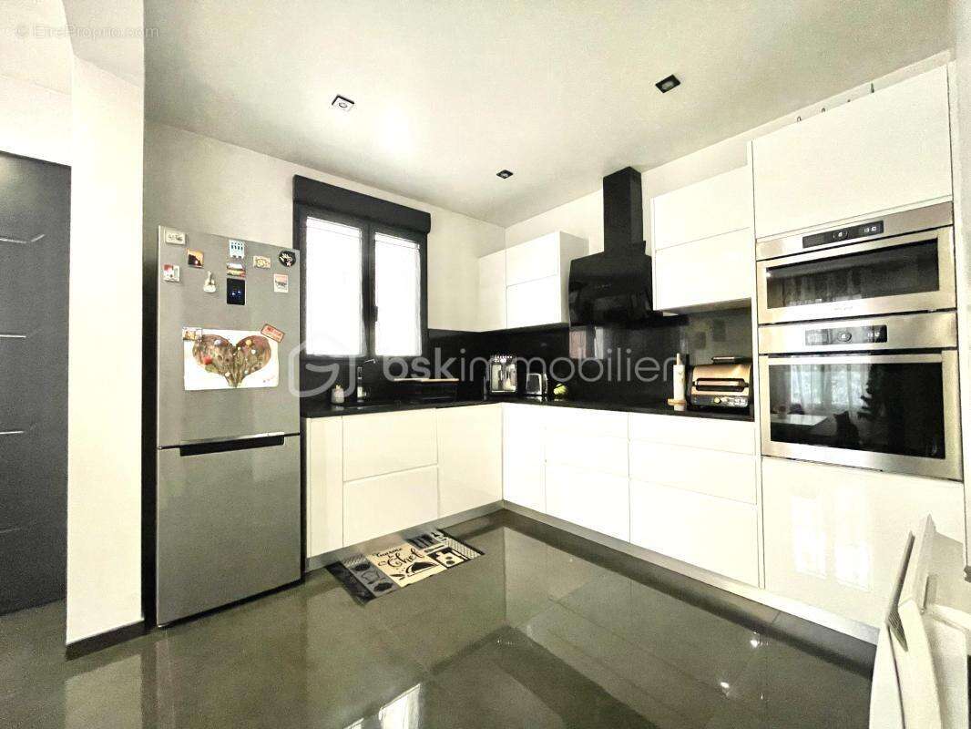 Appartement à MAISONS-ALFORT