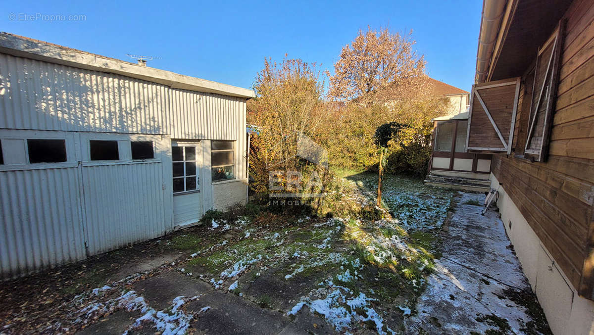 Maison à FONTENAY-LE-FLEURY