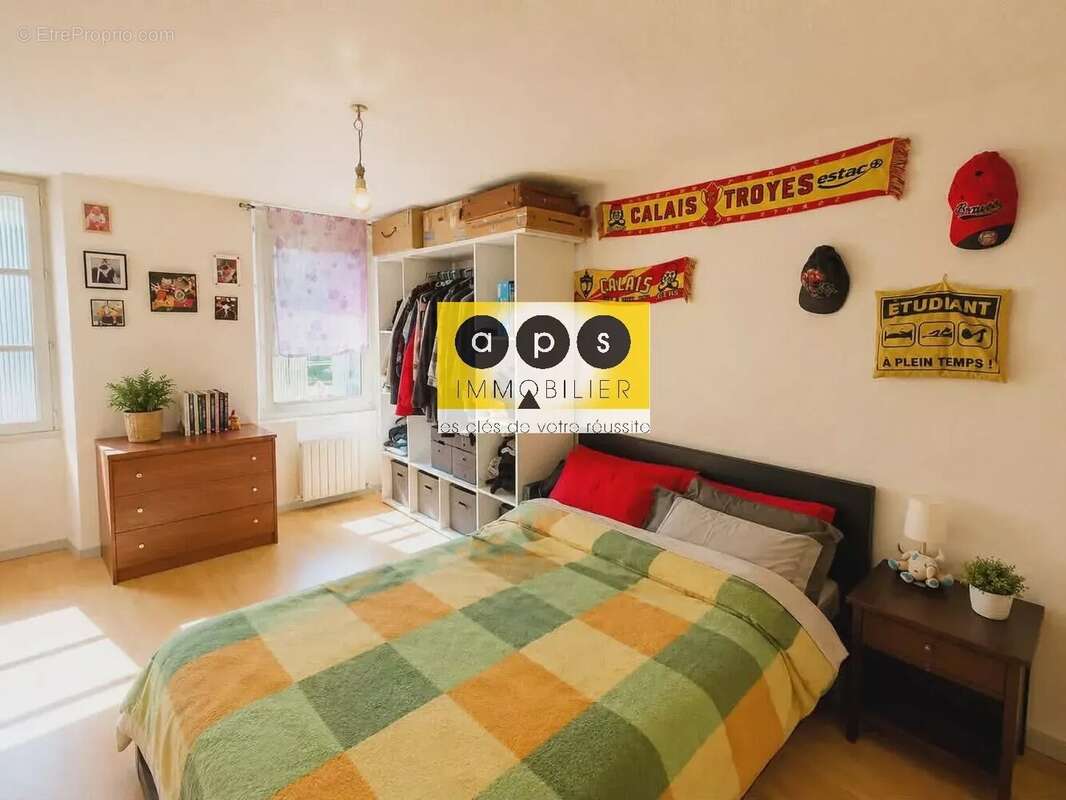 Appartement à SALINS-LES-BAINS