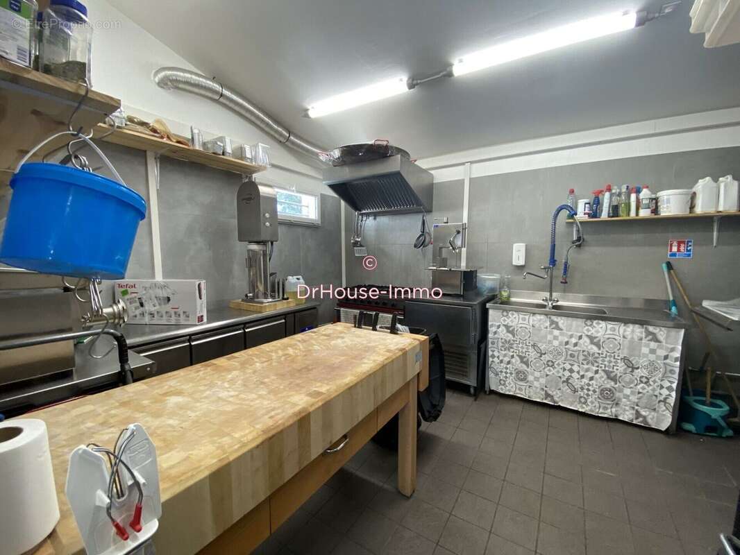 Commerce à MARSEILLE-11E