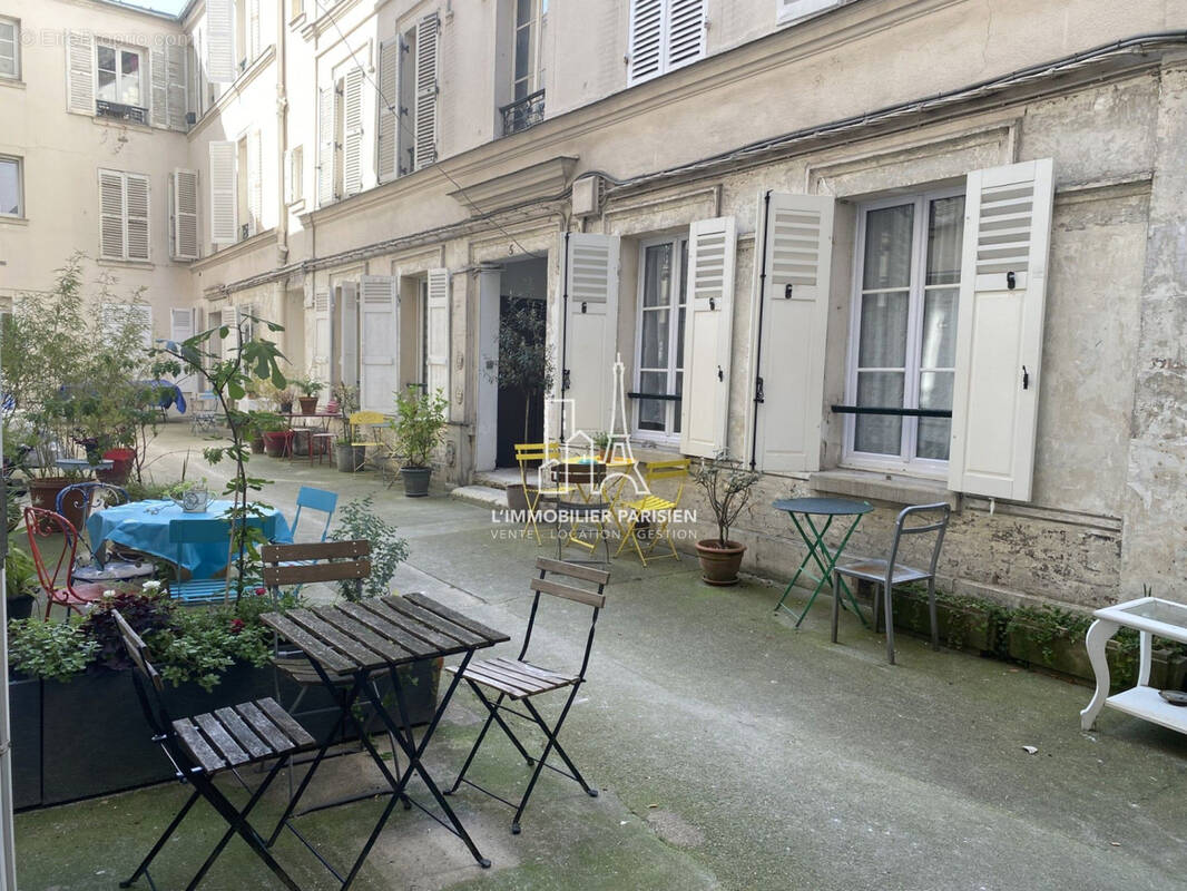 Appartement à PARIS-18E