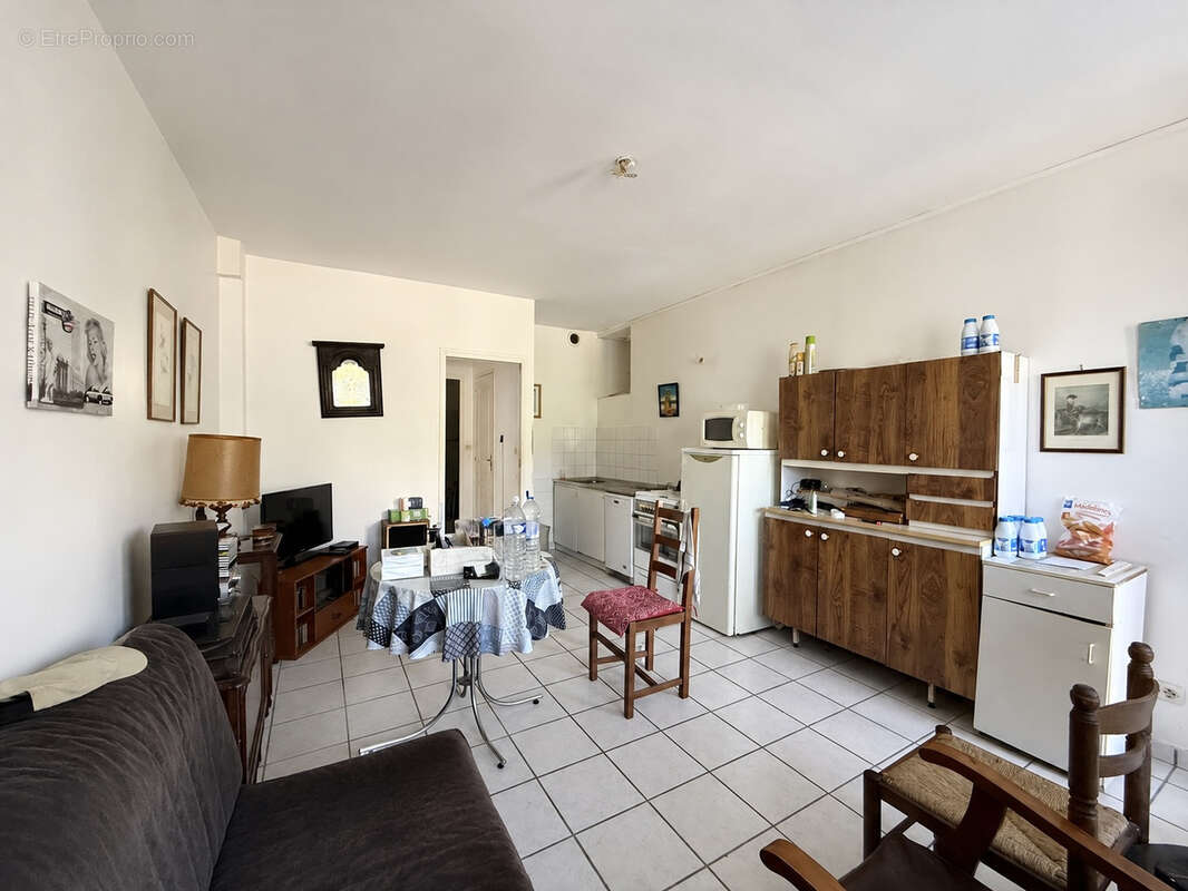 Immeuble comprenant trois logements. - photo 15