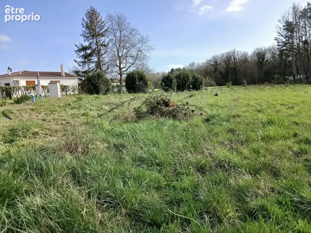 Terrain à MEDIS