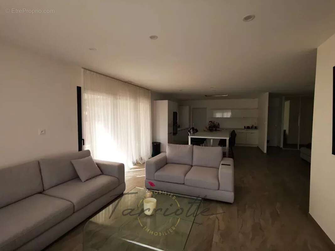 VILLA - 10374 - photo 11