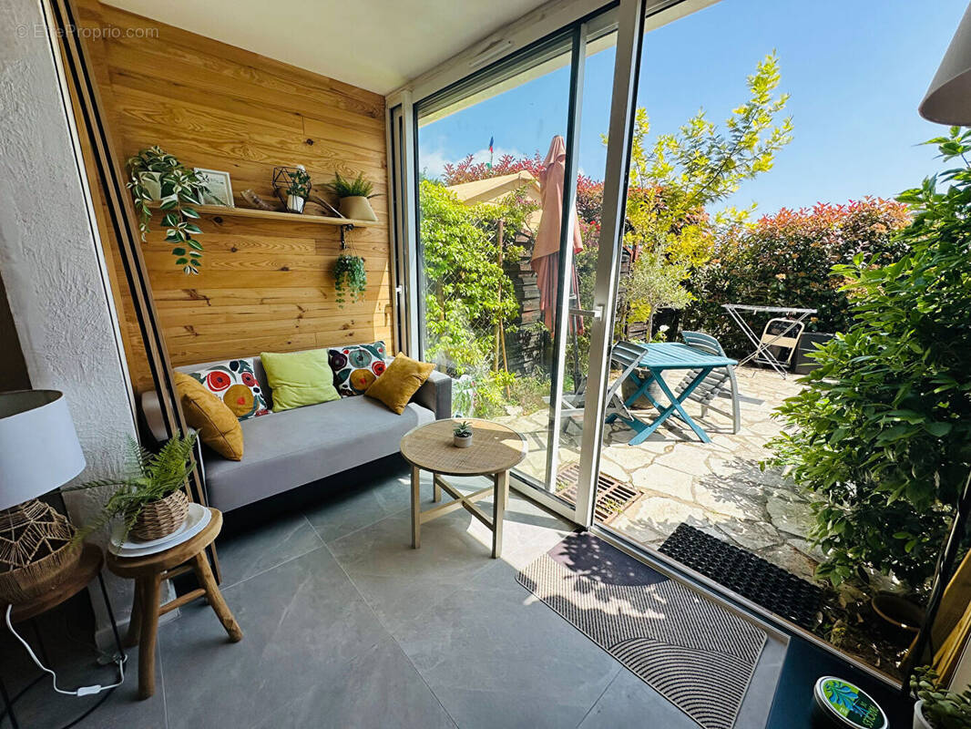Appartement à CARQUEIRANNE