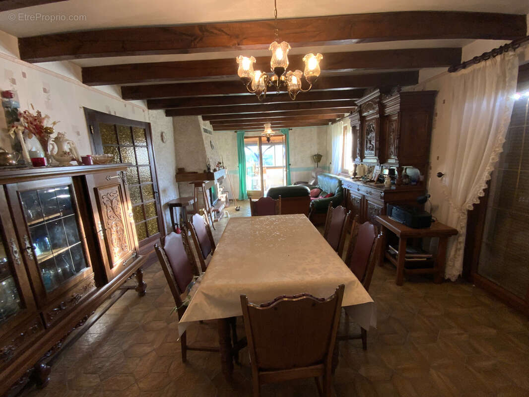 Maison à GRANGES-LE-BOURG