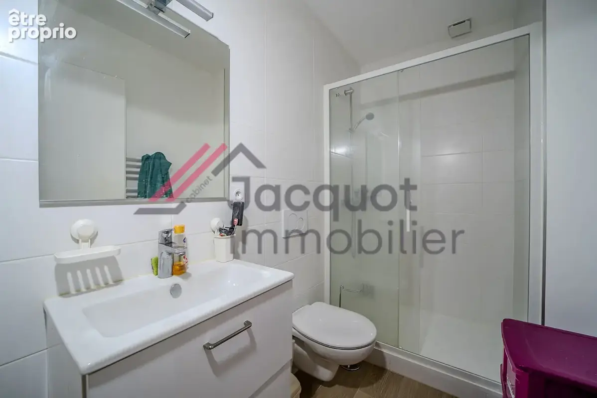 Appartement 2 pièces 38 m² à vendre à Lons-Le-Saunier (39000) - photo 3