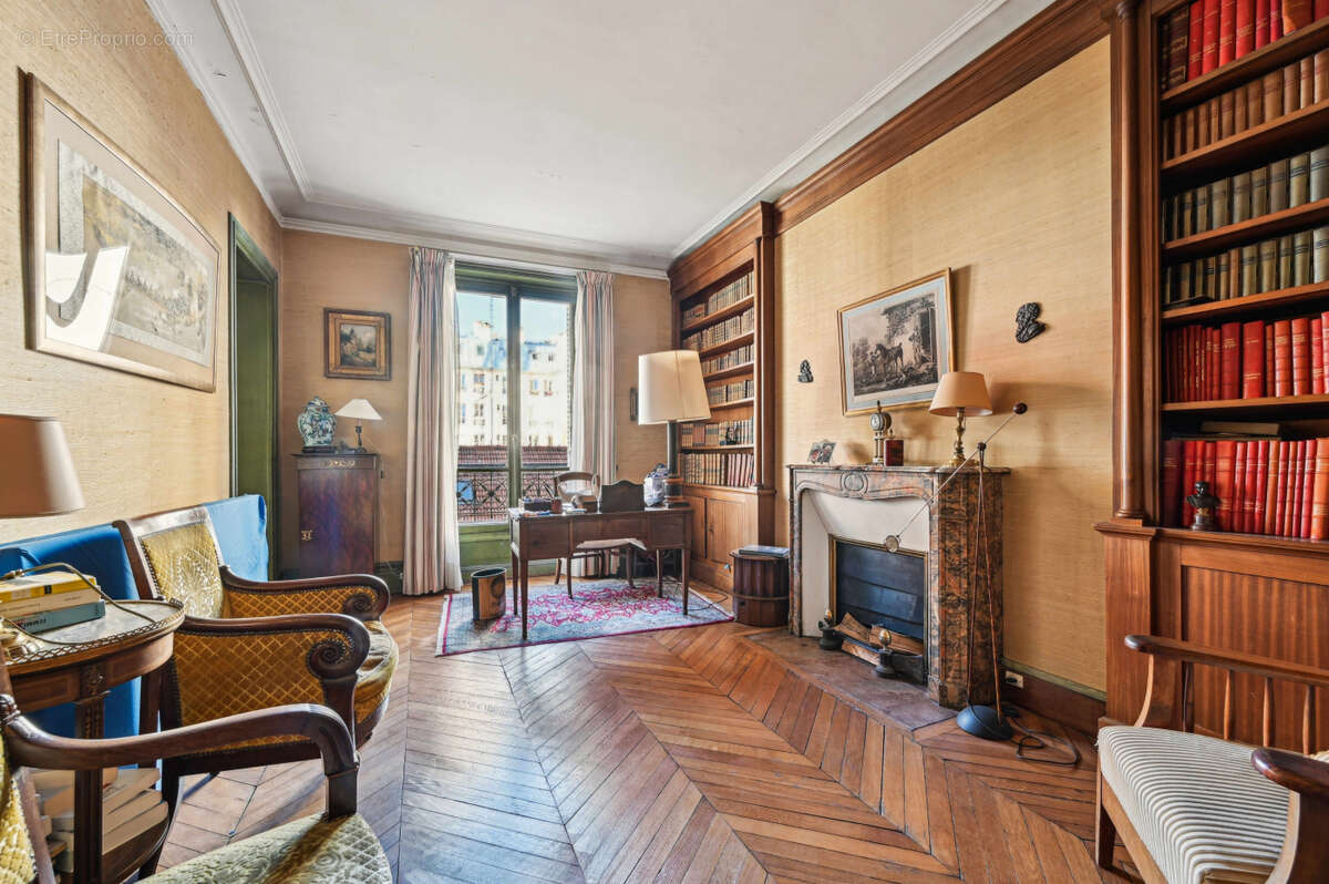 Appartement à PARIS-5E