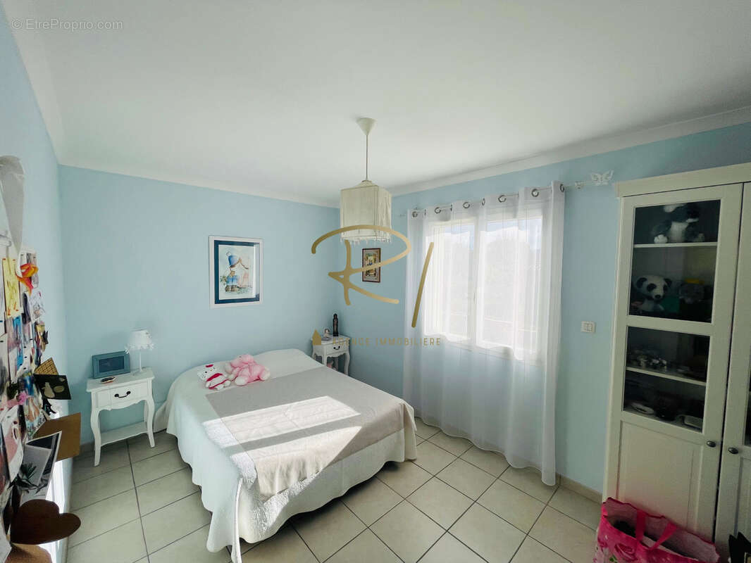 Maison à VALLON-PONT-D&#039;ARC