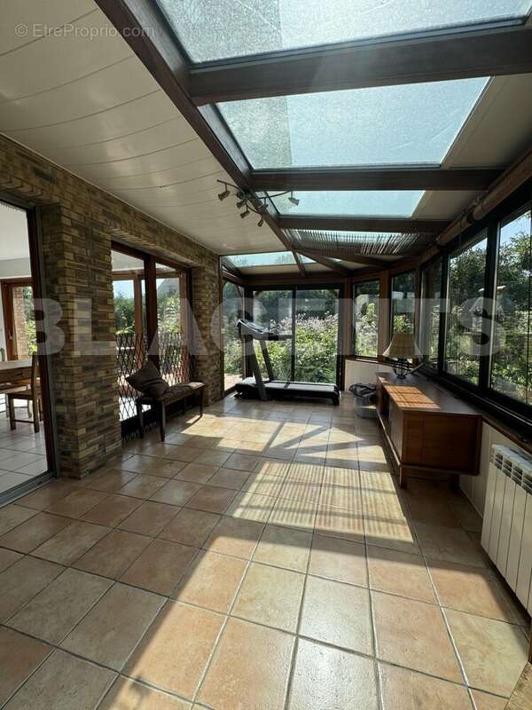 photo_3cdd8a33e229a07bf43dbd4991a20c6b - Maison à COUPVRAY