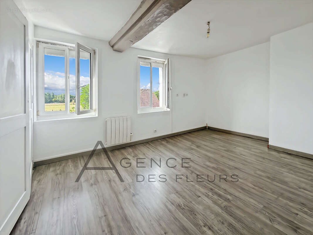 Maison à TOURVILLE-LA-RIVIERE