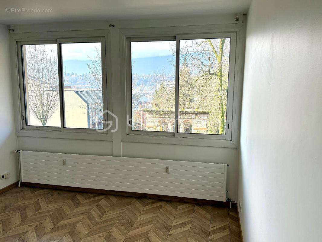 Appartement à AIX-LES-BAINS
