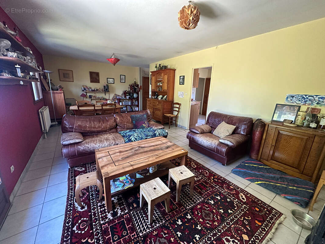 Maison à GREZIEU-LA-VARENNE