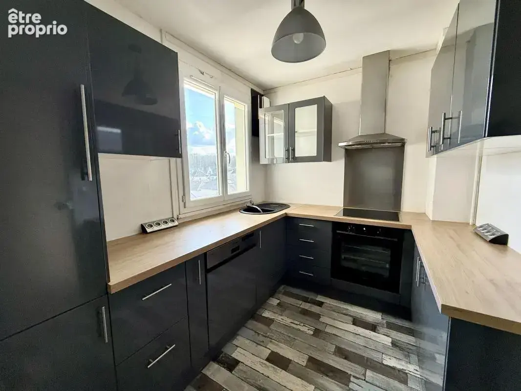 À vendre – Appartement T5 de 85 m² à La Maine - photo 1