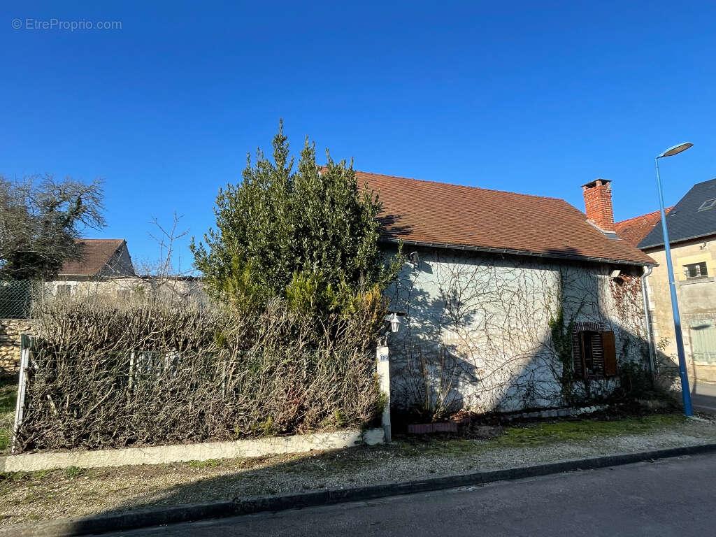 Maison à COSNE-COURS-SUR-LOIRE