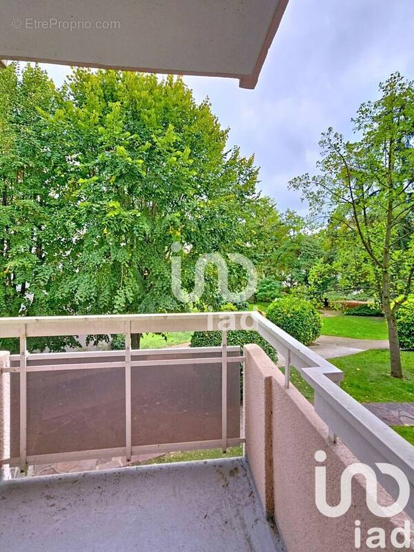 Photo 1 - Appartement à SURESNES