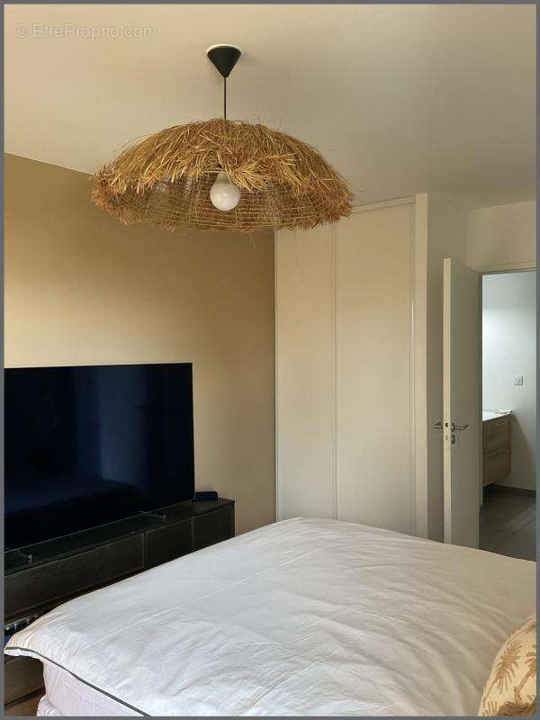Appartement à LES PONTS-DE-CE