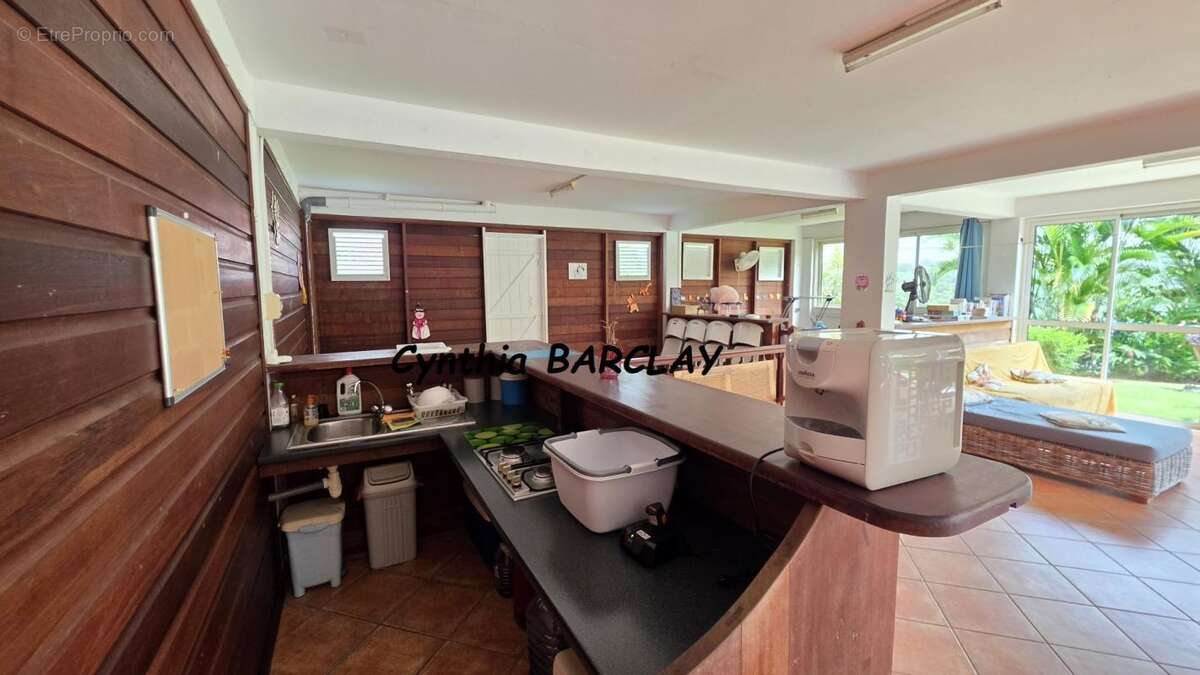 Maison 300 m² à Riviere-Pilote  - photo 9