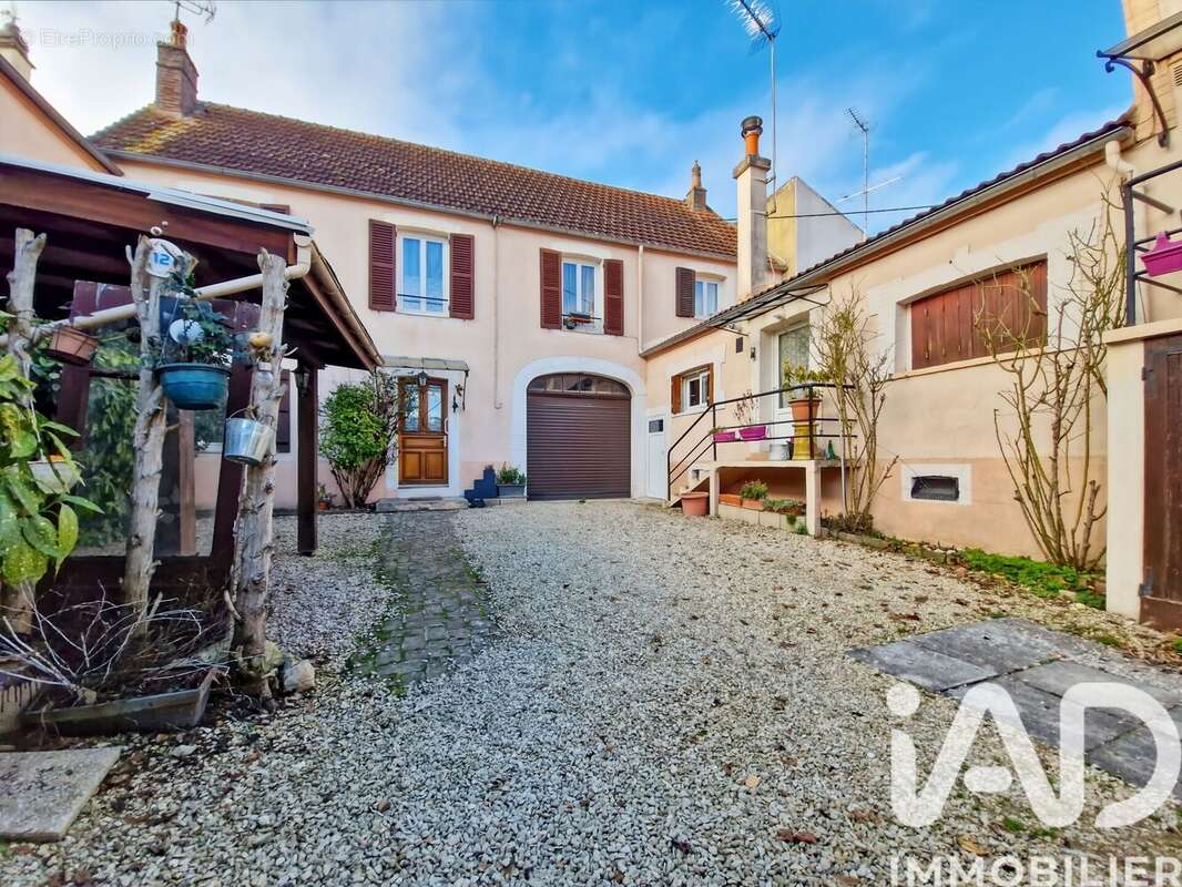 Photo 4 - Maison à JOIGNY