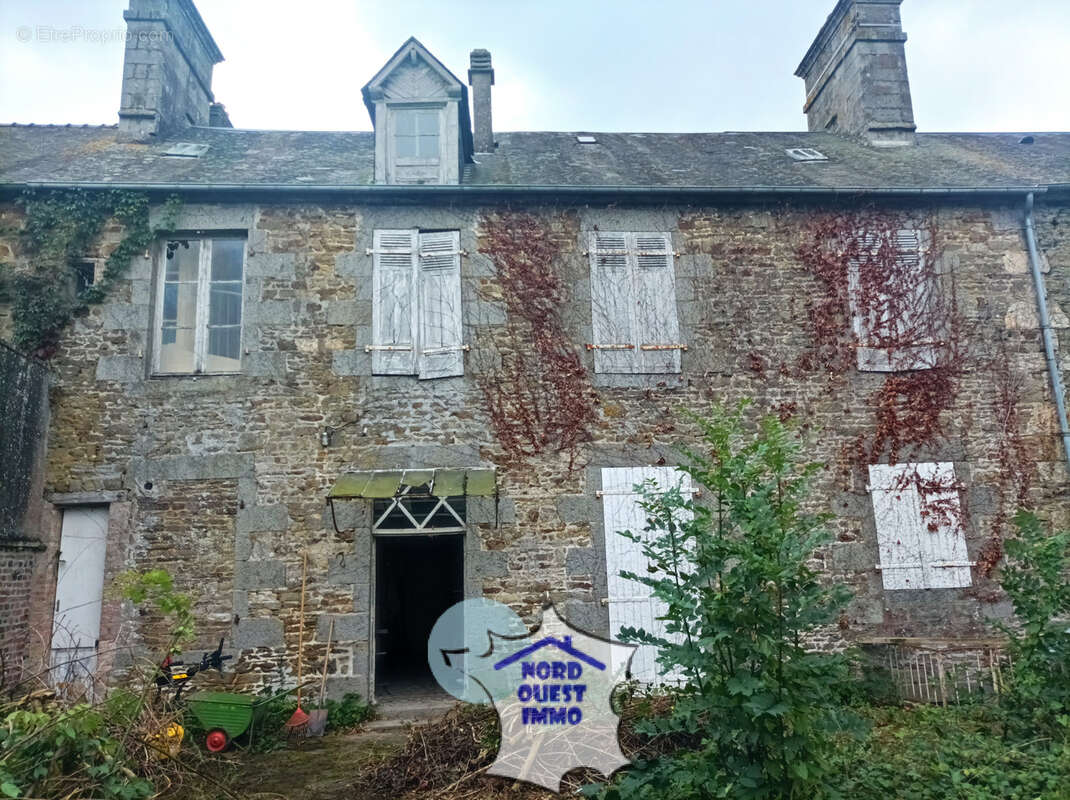 Maison à COUTERNE