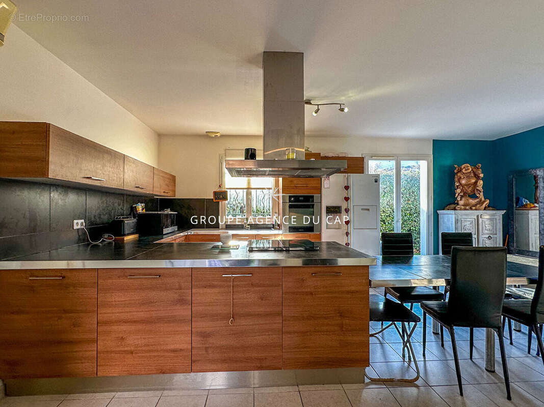 Maison à ROQUEBRUNE-SUR-ARGENS