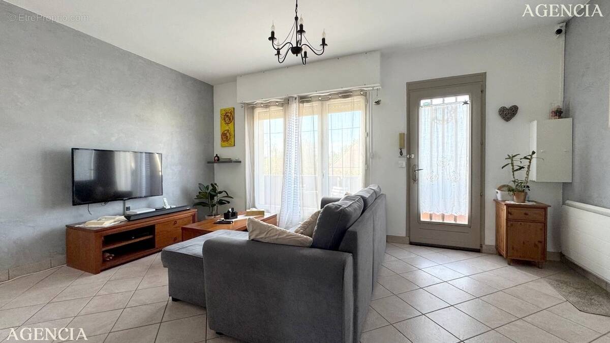 Appartement à PONTAULT-COMBAULT