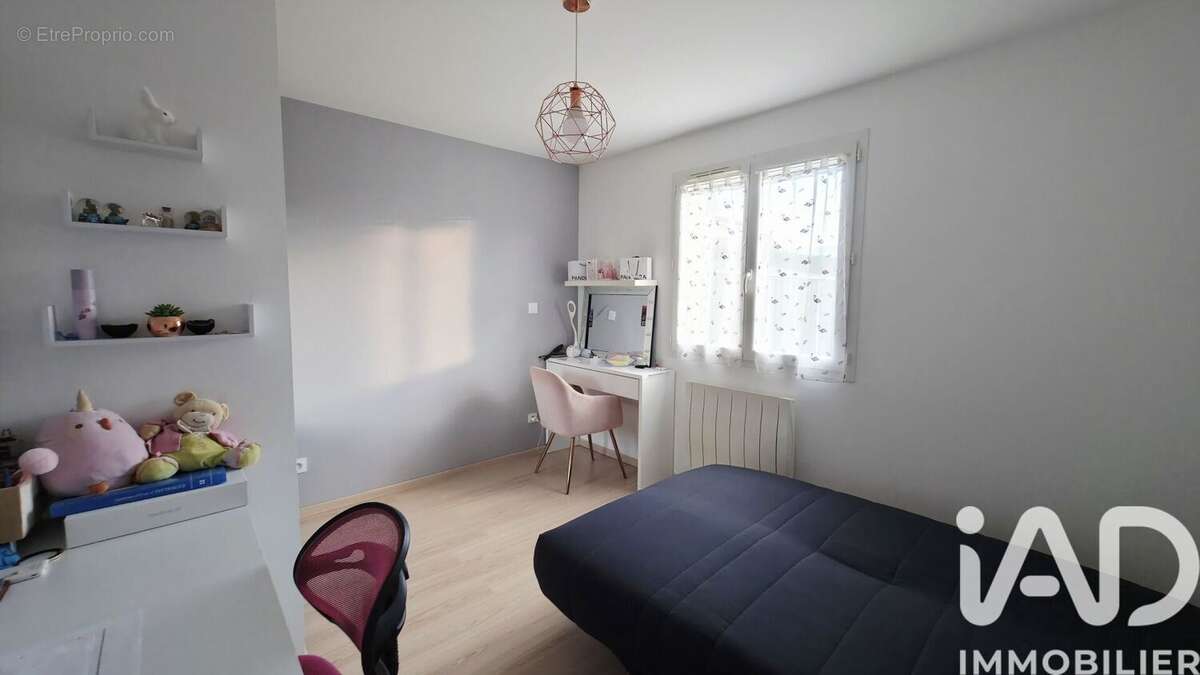 Maison 95 m² à Veauchette  - photo 7