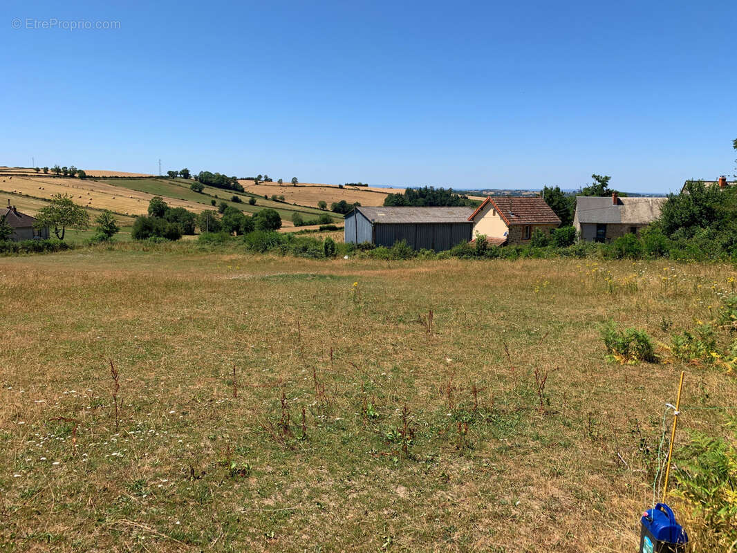 Auv 1186 : Trio : maison habitable, terrain (à bâtir), maison à rénover - photo 3
