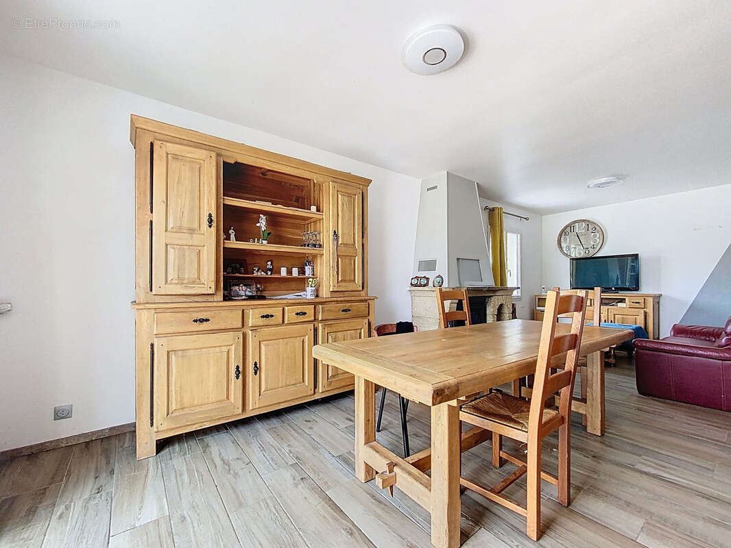 Maison à SAINT-MAURICE-EN-COTENTIN