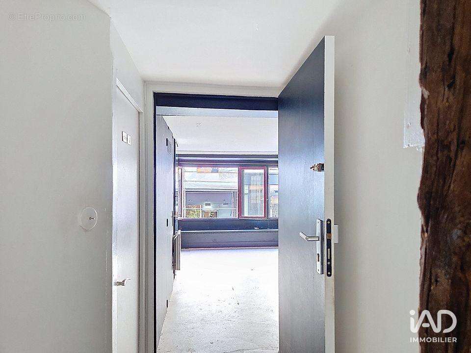 Photo 6 - Commerce à PARIS-9E