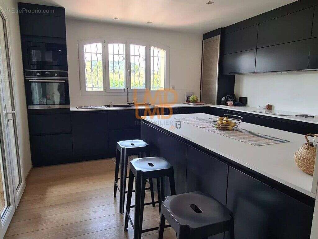 Maison à CAUMONT-SUR-DURANCE