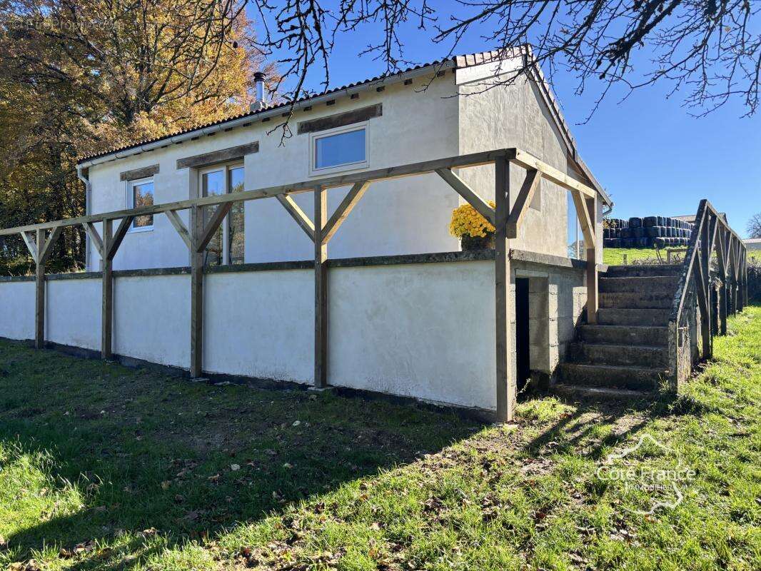 Maison à GOULLES