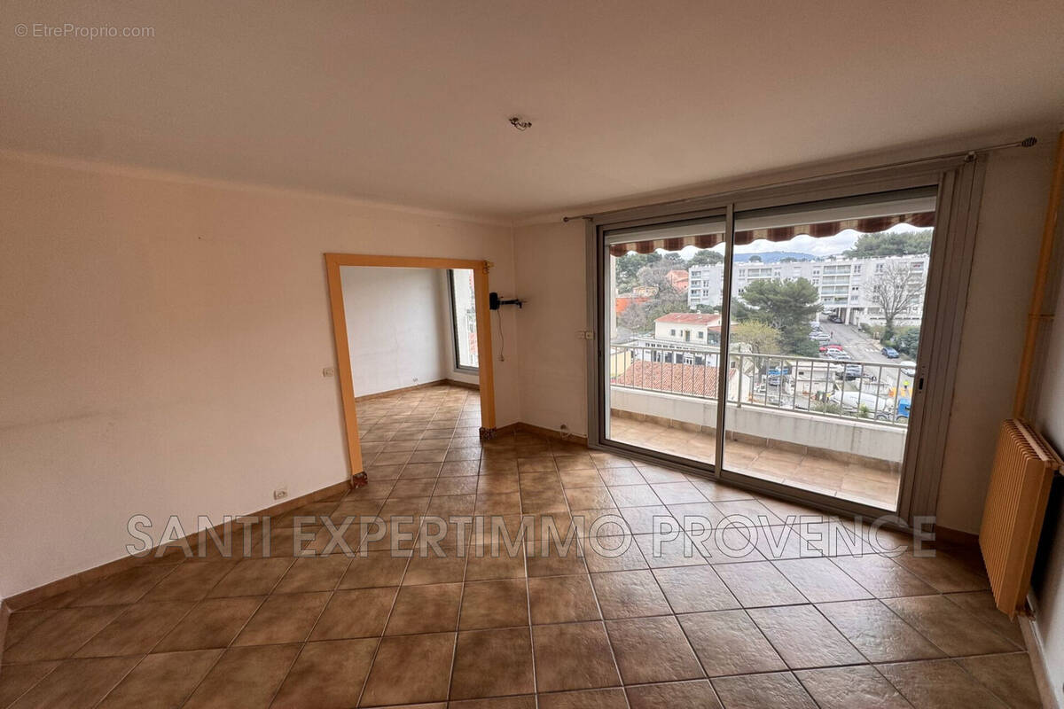 Appartement à AUBAGNE