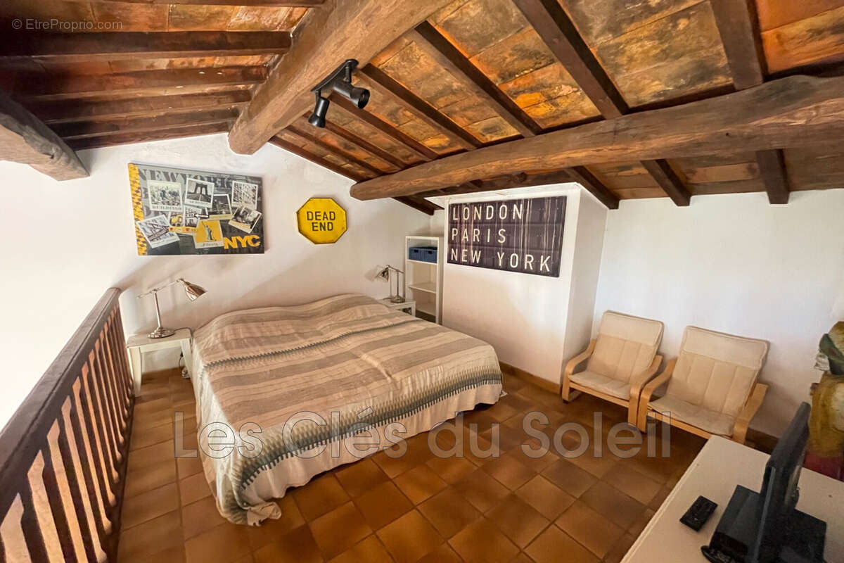 Maison à PUGET-VILLE