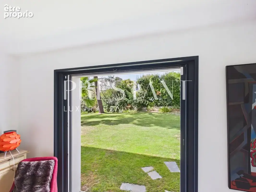 Villa d'architecte de 240 m² à Chiberta, vue mer depuis le toit-terrasse - photo 18