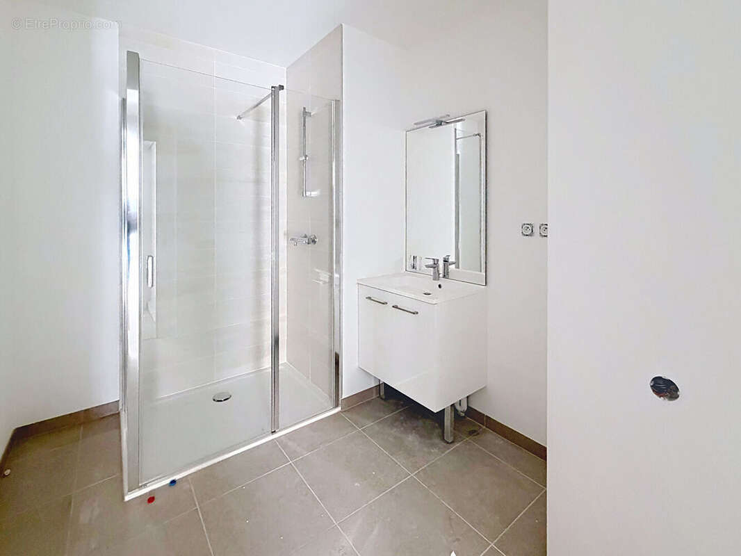 Appartement à LE RHEU