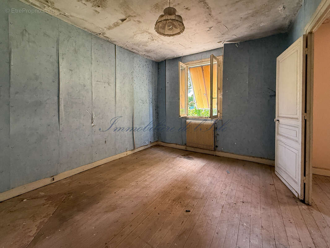 Maison à COULOUNIEIX-CHAMIERS