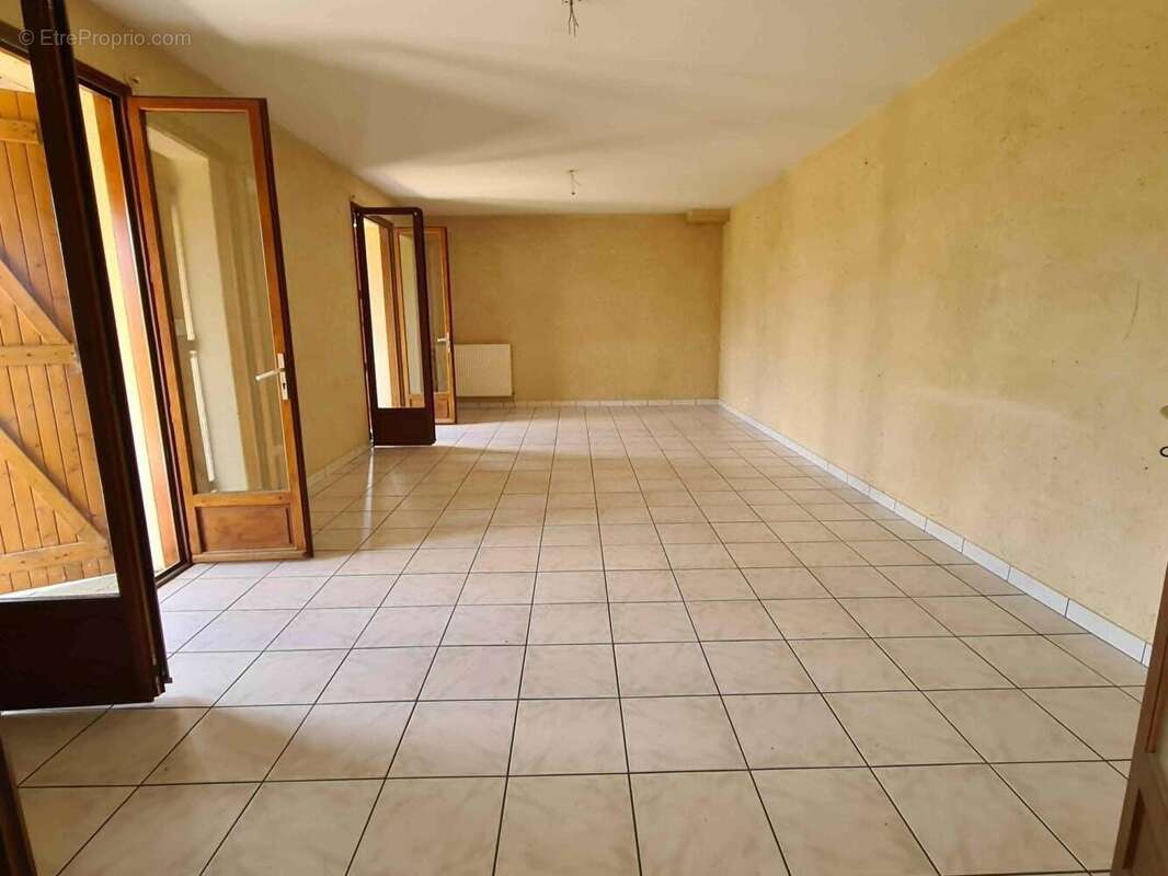 Maison 150 m² à Douzillac  - photo 5